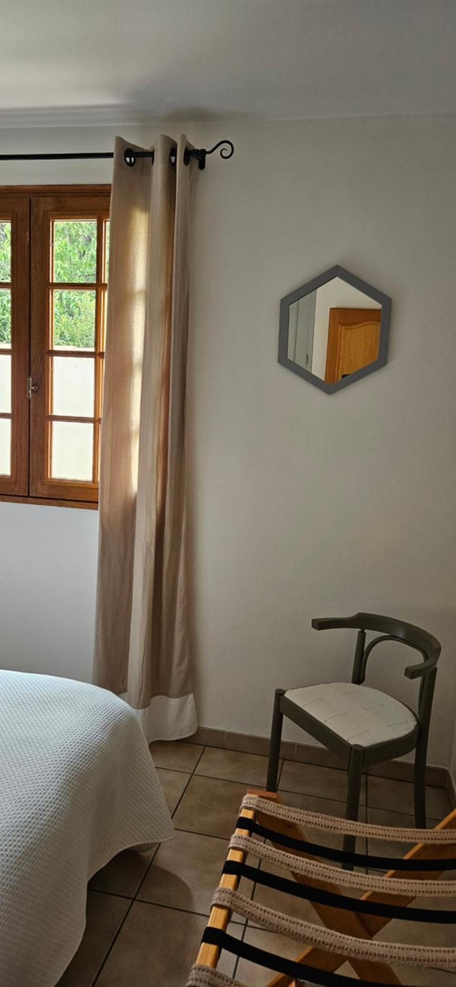 Au Pied Du Massif Des Costes Villa Pélissanne Exteriör bild