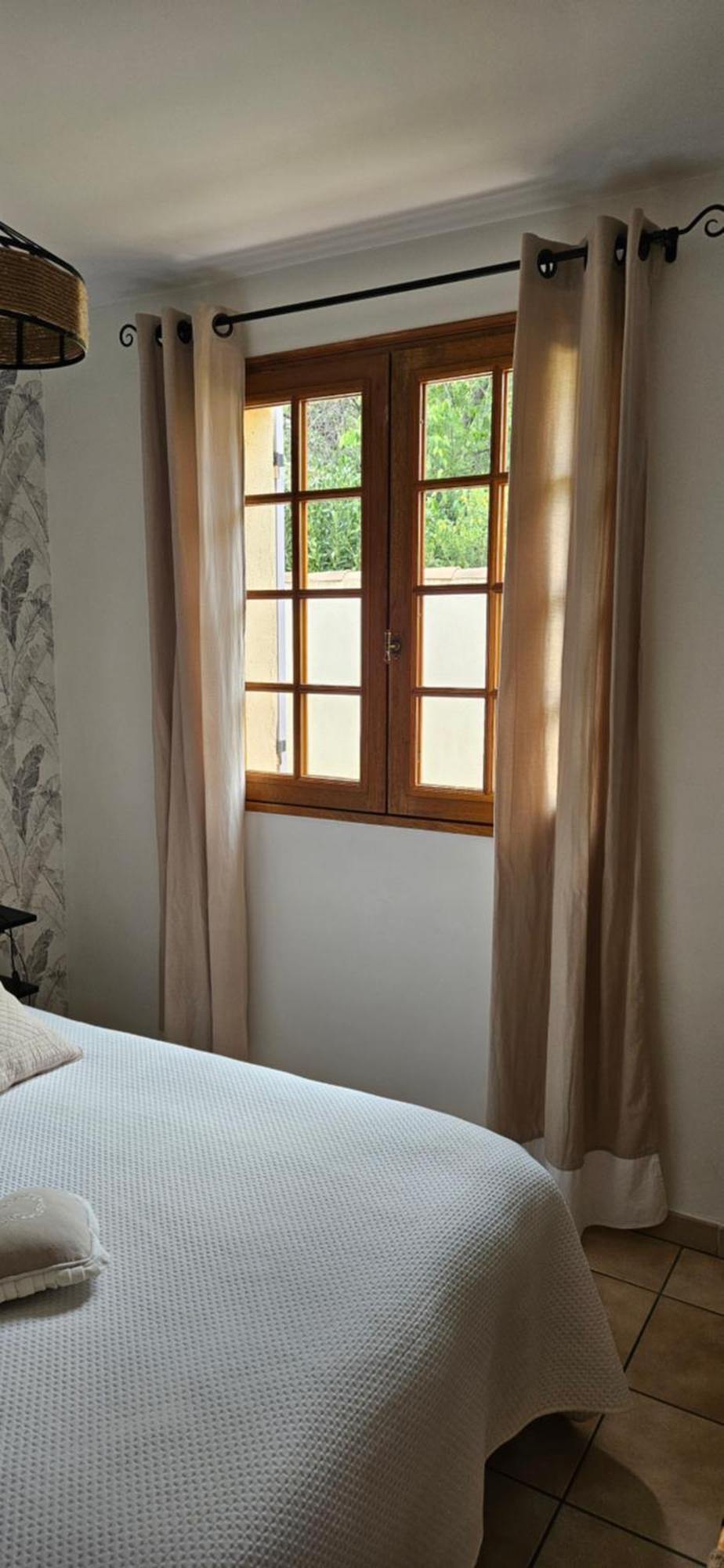 Au Pied Du Massif Des Costes Villa Pélissanne Exteriör bild